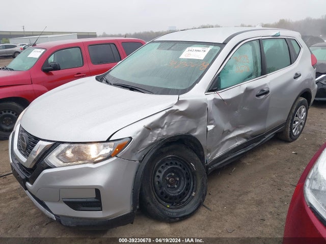 Nissan ROGUE S 2018 5N1AT2MV4JC827704 Image 2