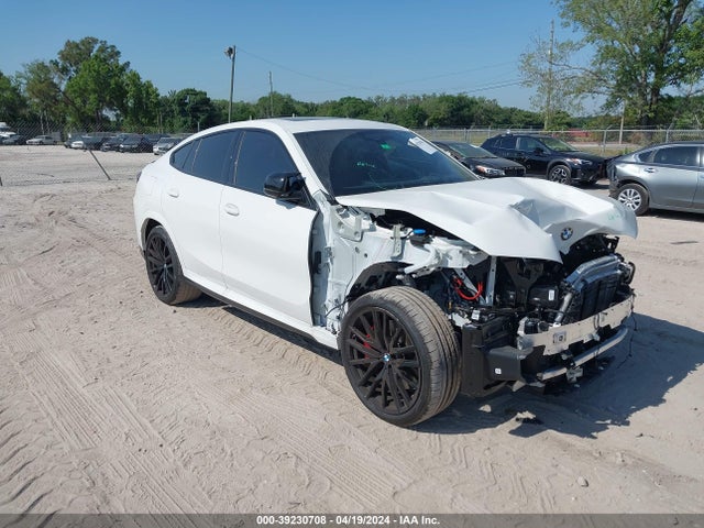 BMW X6 M60i 2024 5UX43EX07R9V11577 Image 1