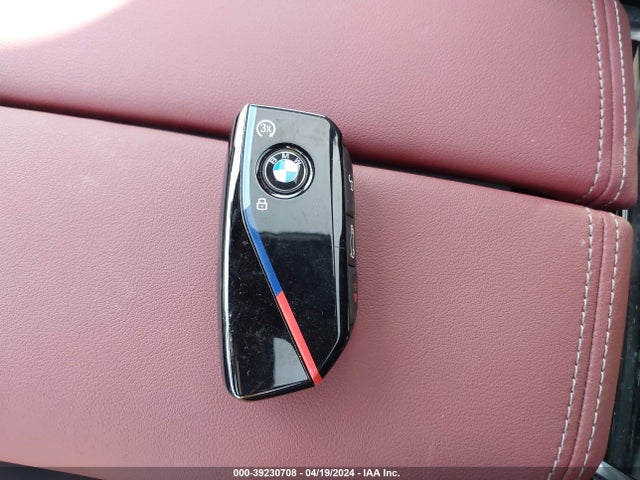 BMW X6 M60i 2024 5UX43EX07R9V11577 Image 11