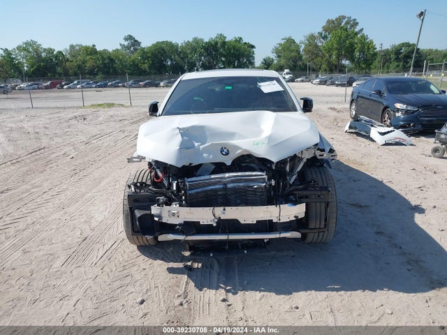 BMW X6 M60i 2024 5UX43EX07R9V11577 Image 13