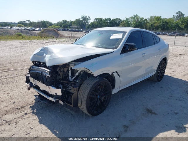 BMW X6 M60i 2024 5UX43EX07R9V11577 Image 2
