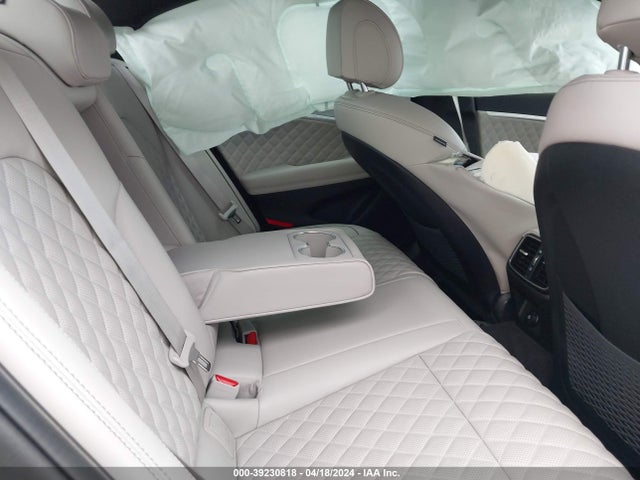 KMTG54TE7NU093809 Genesis G70 3.3t Awd