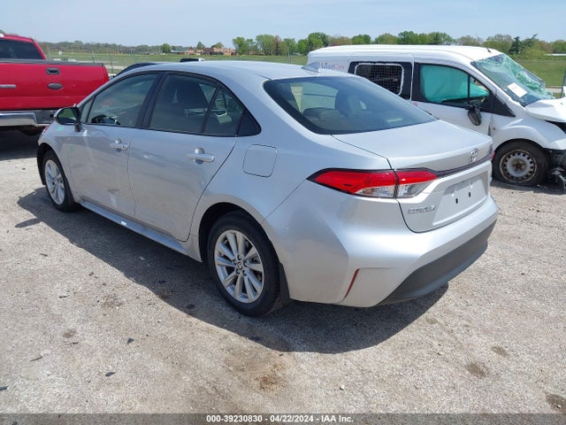 Toyota COROLLA LE 2024 JTDB4MEE0R3021614 Image 3