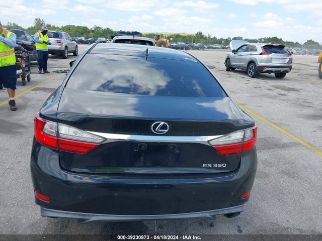 Lexus ES 350 2016 JTHBK1GG5G2219772 Image 16