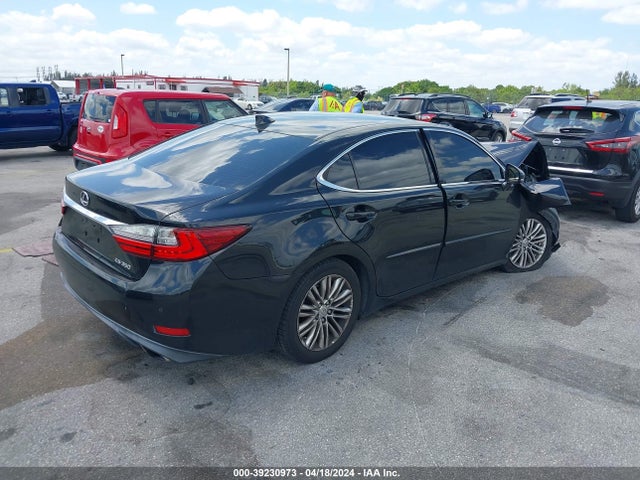 Lexus ES 350 2016 JTHBK1GG5G2219772 Image 4