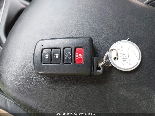 Toyota Rav4 Limited 2017 2T3YFREV5HW391325 Image 11