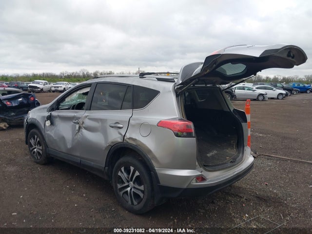 Toyota RAV4 LE 2017 2T3BFREV8HW546682 Image 3