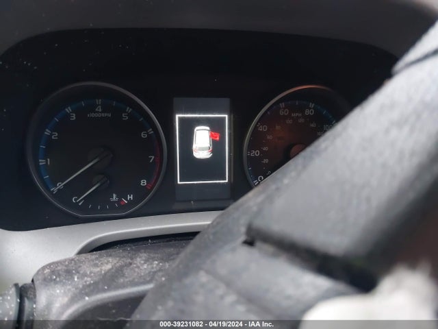 Toyota RAV4 LE 2017 2T3BFREV8HW546682 Image 7