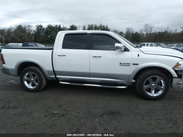 1C6RR7NTXHS555716 RAM 1500 Laramie  4x4 5'7 Box
