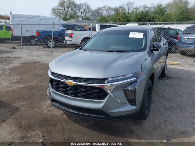 Chevrolet Trax Fwd Sp 2024 KL77LFE28RC097556 Image 2