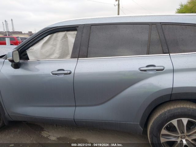 5TDGZRBH2MS094025 Toyota Highlander Xle