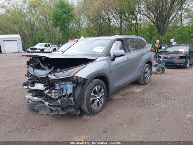 5TDGZRBH2MS094025 Toyota Highlander Xle