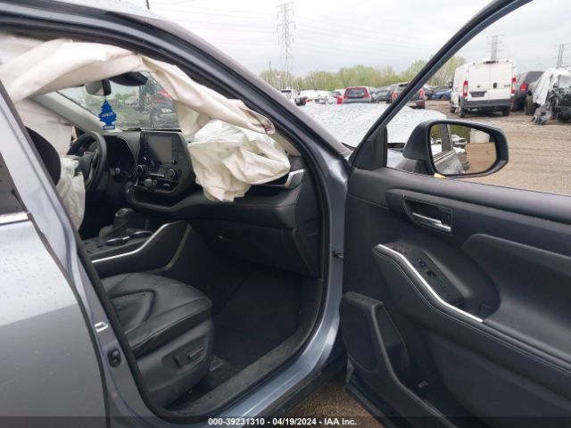 5TDGZRBH2MS094025 Toyota Highlander Xle