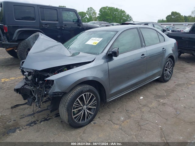 3VWDB7AJ8JM250979 Volkswagen Jetta 1.4t Se/1.4t Wolfsburg Edition