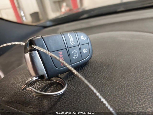 Chrysler 300C 2014 2C3CCAKT8EH315976 Image 11