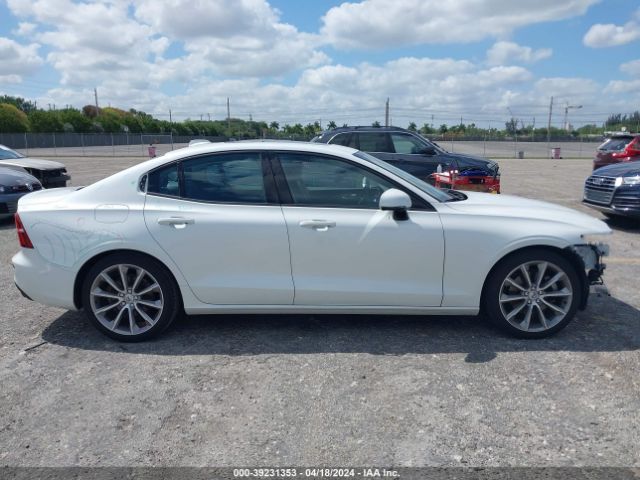 7JR102FKXKG009471 Volvo S60 T5 Momentum