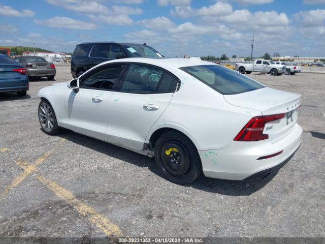 7JR102FKXKG009471 Volvo S60 T5 Momentum