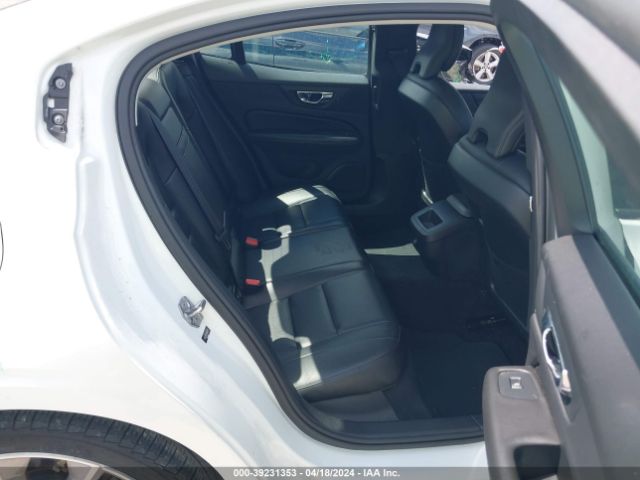7JR102FKXKG009471 Volvo S60 T5 Momentum