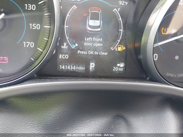 SADCJ2FX3JA281589 Jaguar F-pace 25t Premium