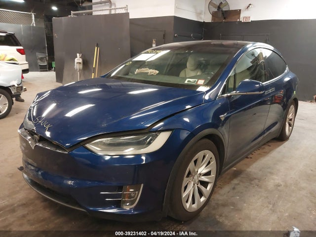 Tesla Model X 100d/75d/long Range 2019 5YJXCAE20KF188805 Image 2
