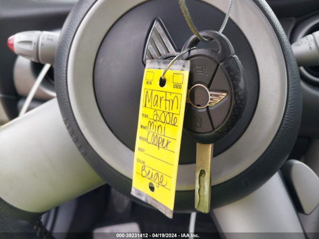 2006 MINI COOPER S WMWRE33526TJ34286 Photo 10