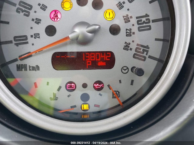 2006 MINI COOPER S WMWRE33526TJ34286 Photo 6