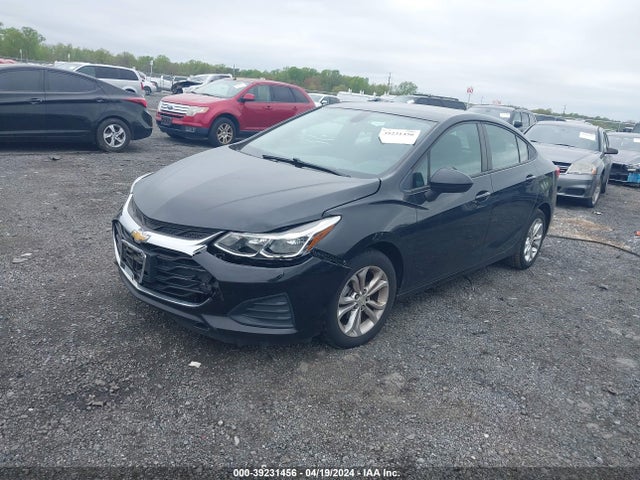 Chevrolet CRUZE LS 2019 1G1BC5SM6K7130087 Image 2