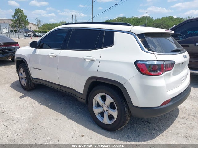 Jeep Compass Latitude 4x4 2019 3C4NJDBB8KT678378 Image 3