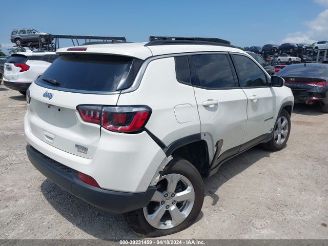 Jeep Compass Latitude 4x4 2019 3C4NJDBB8KT678378 Image 4