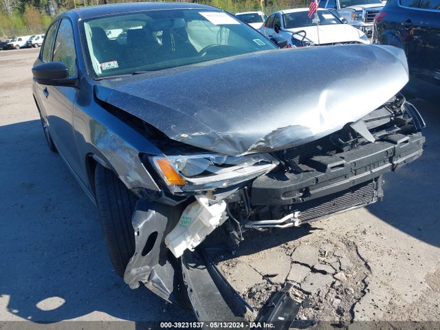 3VW2K7AJ0EM258068 Volkswagen Jetta 2.0l S