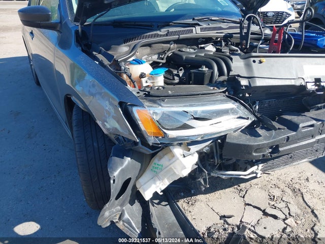 3VW2K7AJ0EM258068 Volkswagen Jetta 2.0l S