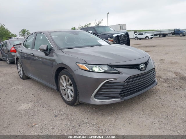Toyota CAMRY LE 2021 4T1C11AK1MU579008 головне зображення