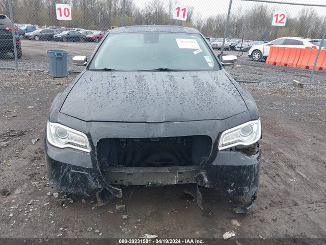 2C3CCAKG2KH722643 Chrysler 300 Limited Awd