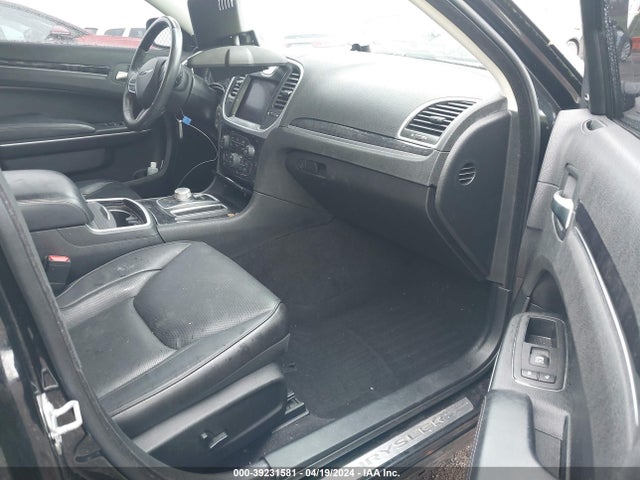 2C3CCAKG2KH722643 Chrysler 300 Limited Awd