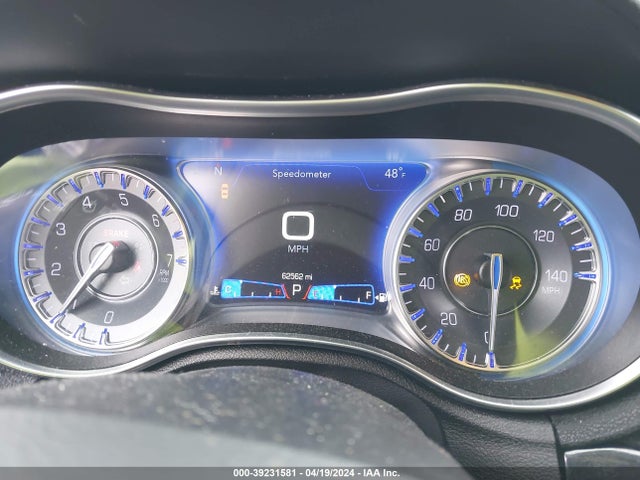 2C3CCAKG2KH722643 Chrysler 300 Limited Awd