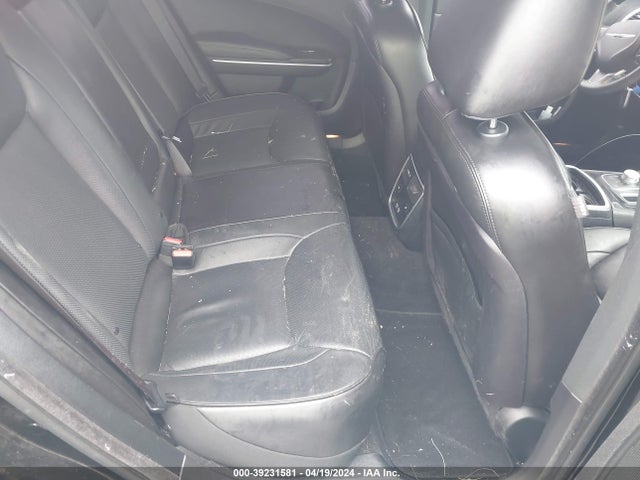 2C3CCAKG2KH722643 Chrysler 300 Limited Awd