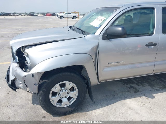 Toyota Tacoma Base V6 2015 5TFLU4EN2FX114837 Image 18