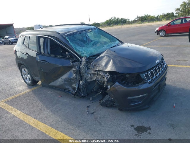 2018 3C4NJDBB7JT350318 zdjęcie główne