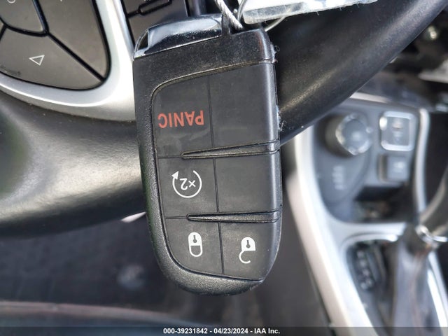 3C4NJDBB7JT350318 Jeep Compass Latitude 4x4