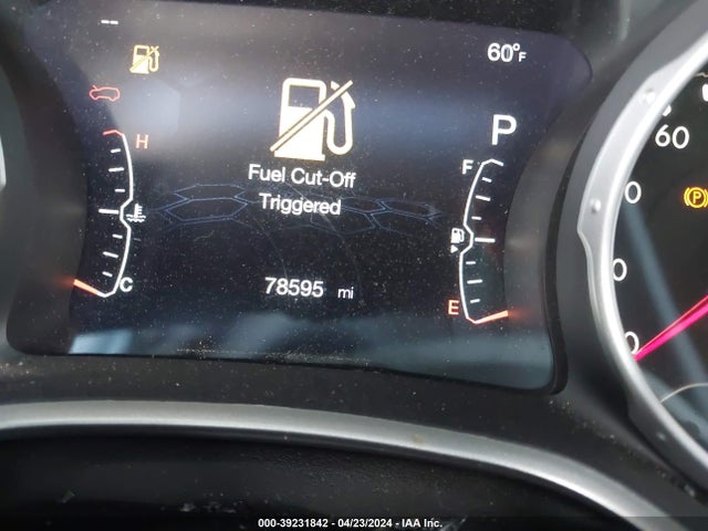 3C4NJDBB7JT350318 Jeep Compass Latitude 4x4