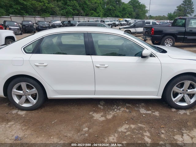 1VWBS7A35EC100876 Volkswagen Passat 1.8t Se