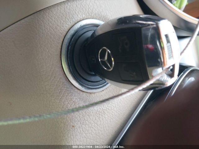 55SWF4JB0FU073748 Mercedes-Benz C 300 Luxury/sport