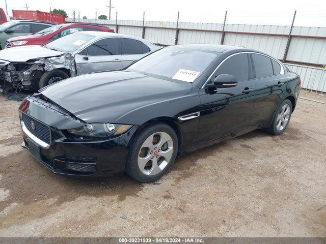 2017 JAGUAR XE SAJAR4BG0HA949261 Photo 1
