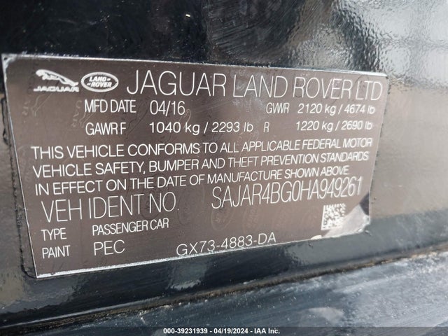 2017 JAGUAR XE SAJAR4BG0HA949261 Photo 8