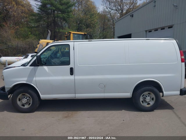 Chevrolet Express 2500 Work Van 2015 1GCWGFCF0F1167258 Image 14