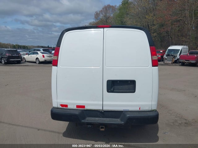 Chevrolet Express 2500 Work Van 2015 1GCWGFCF0F1167258 Image 16