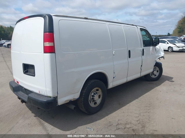 Chevrolet Express 2500 Work Van 2015 1GCWGFCF0F1167258 Image 4