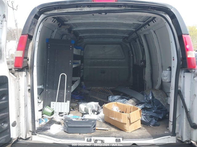 Chevrolet Express 2500 Work Van 2015 1GCWGFCF0F1167258 Image 8