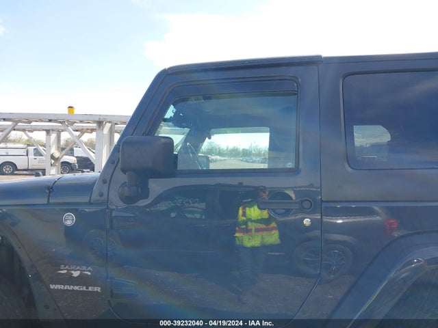 1C4AJWBG8HL728402 Jeep Wrangler Sahara 4x4