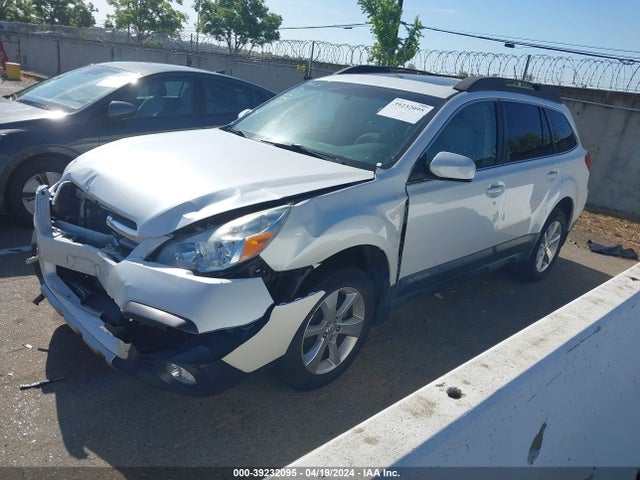 Subaru Outback 2.5i Limited 2014 4S4BRBLC0E3301773 Image 2